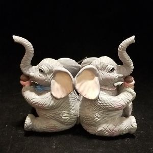 Luckyphants, 1010/1001 Lynette & Little Logan